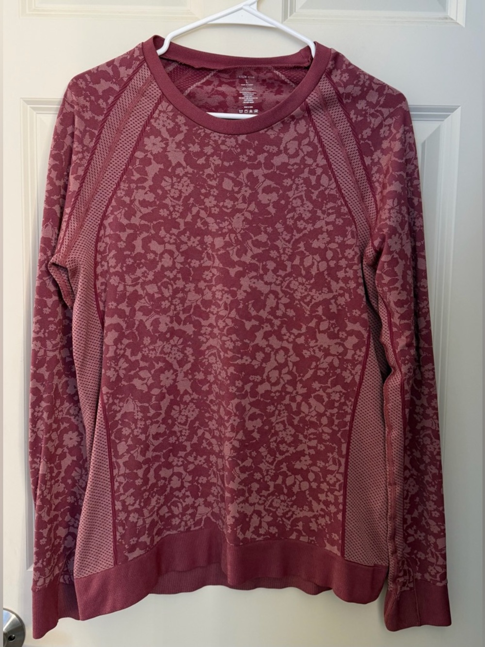 Title Nine Floral Active Long Sleeve/Base Layer, Large